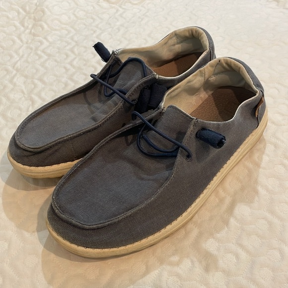 Hey Dude Wendy Chambray Navy White Women’s Size 9 Casual Shoes Cozy Summer - Picture 2 of 6